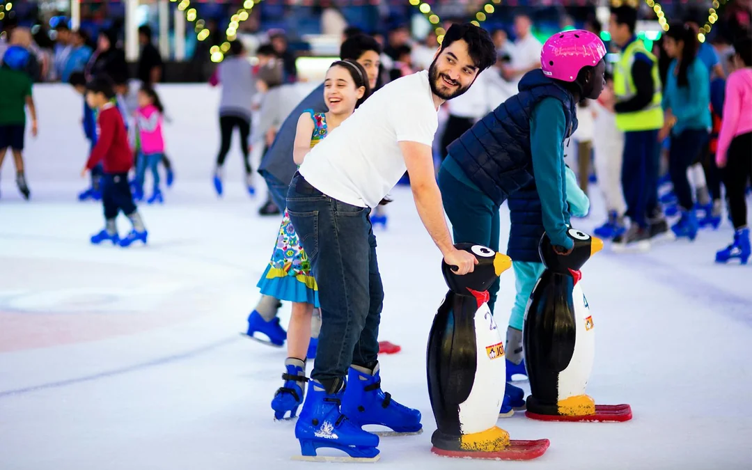 Dubai Ice Rink Tickets at Dubai Mall Image 4