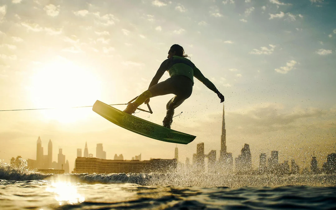 Dubai Marina Wakeboarding, Wakesurfing & E-Foil Experience Image 7