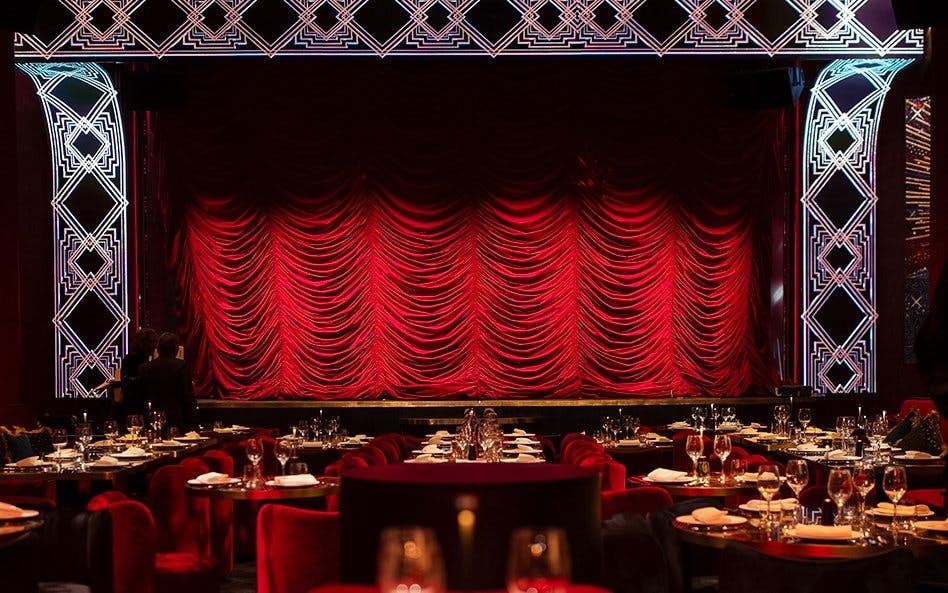 Dubai: Paris Paradis Show Tickets with 3-Course Dinner Image 5