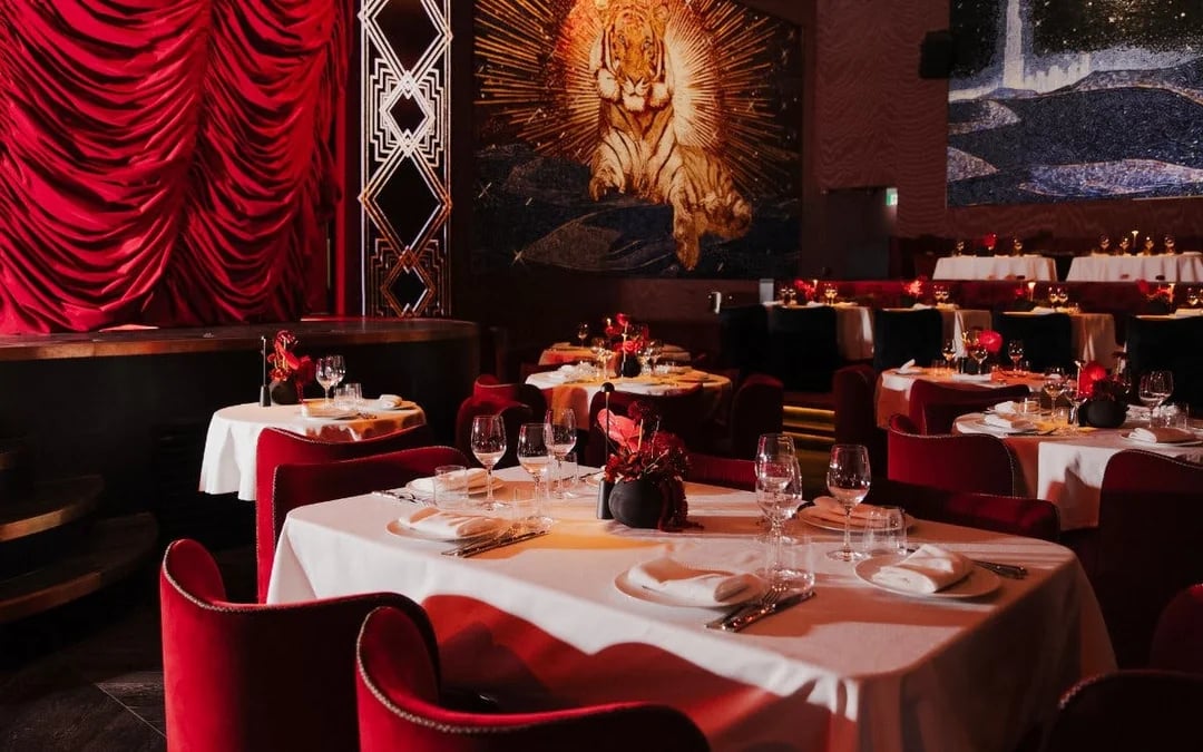 Dubai: Paris Paradis Show Tickets with 3-Course Dinner Image 7