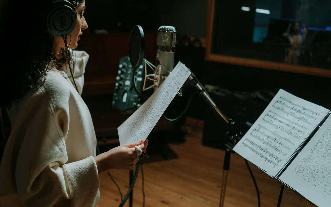 Dubai Vocal Recording Studio Experience Image 3