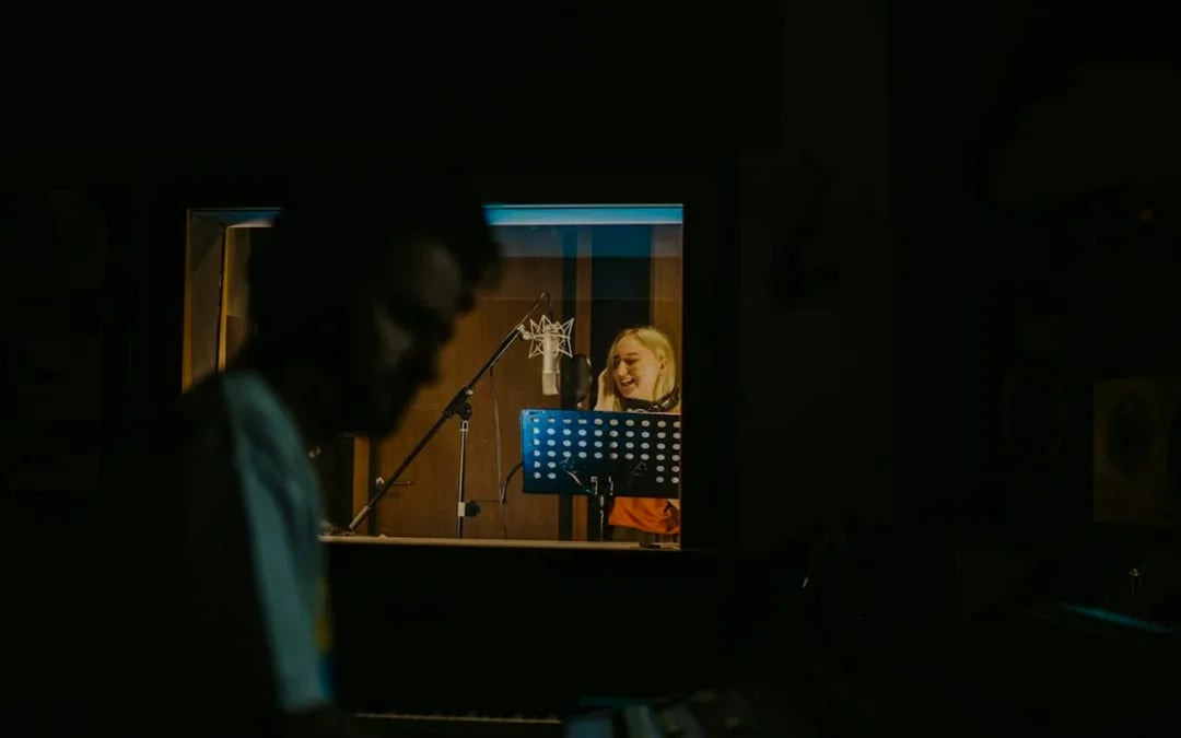 Dubai Vocal Recording Studio Experience Image 5