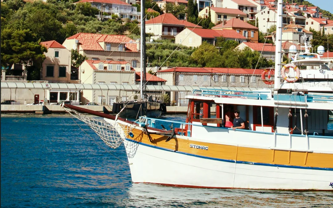 Dubrovnik: Blue Cave Swim Stop & Three Island Boat Tour with Drinks and Snacks Image 2