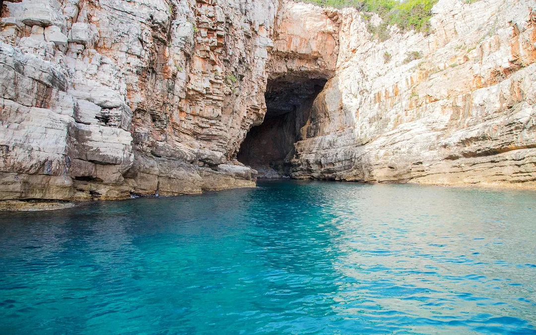 Dubrovnik: Blue Cave Swim Stop & Three Island Boat Tour with Drinks and Snacks Image 4