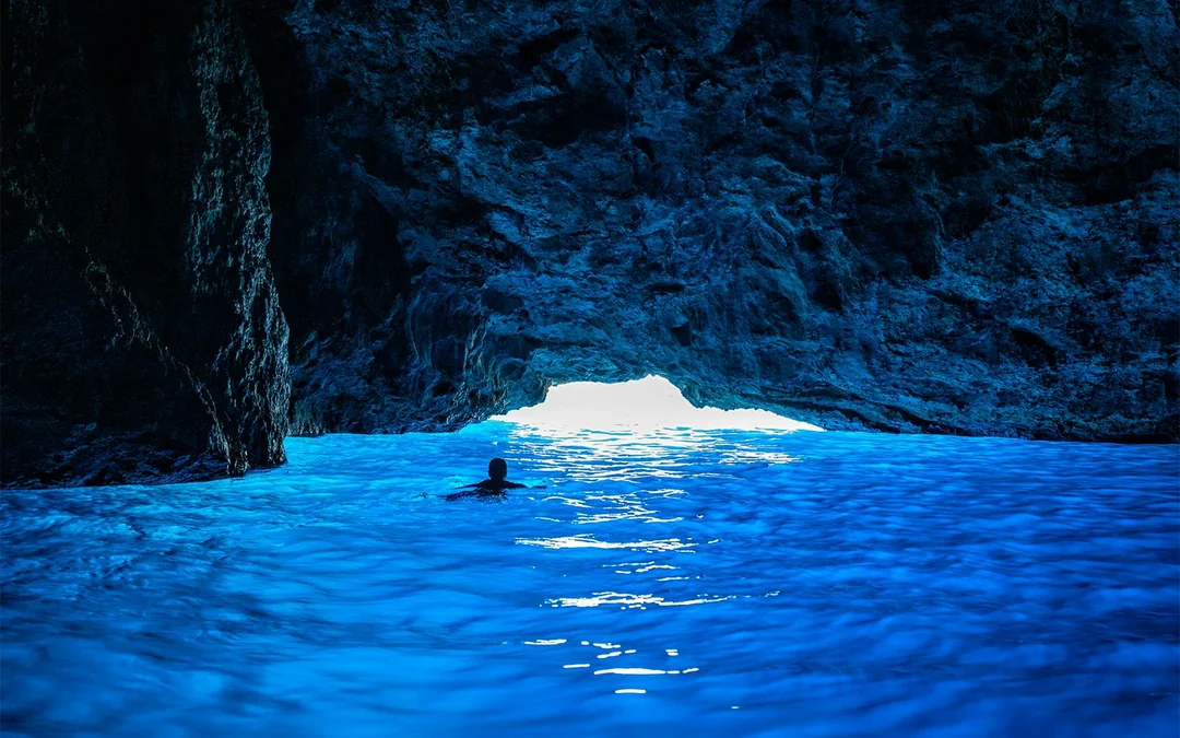 Dubrovnik: Boat Tour to Blue Cave & Elaphiti Islands with Unlimited Drinks Image 3