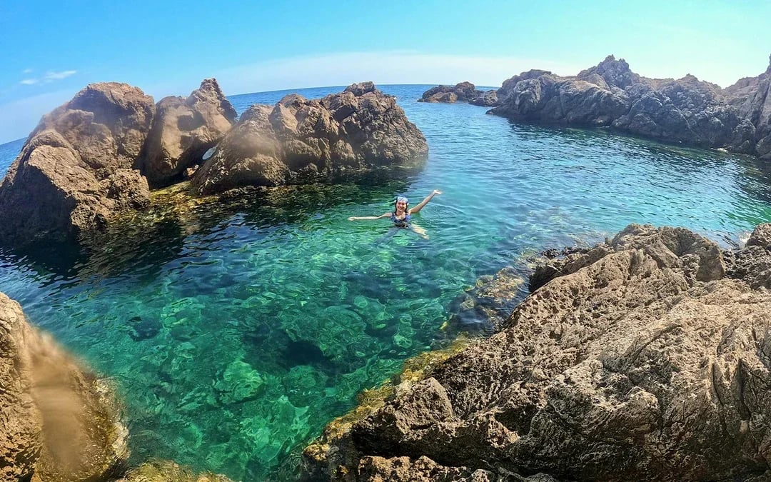 Dubrovnik: Boat Tour to Blue Cave & Elaphiti Islands with Unlimited Drinks Image 6