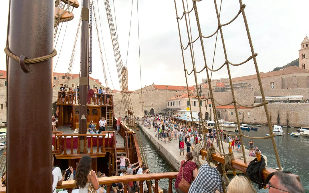 Dubrovnik: Game of Thrones Cruise with Cocktail & Old Town Walking Tour Image 5