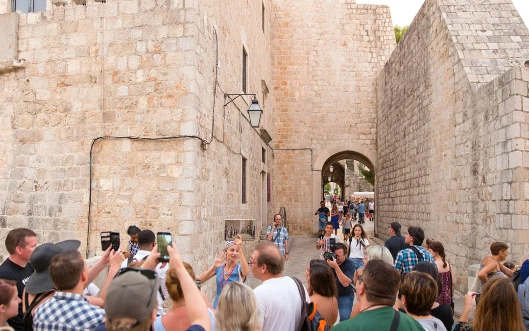 Dubrovnik: Game of Thrones Cruise with Cocktail & Old Town Walking Tour Image 6