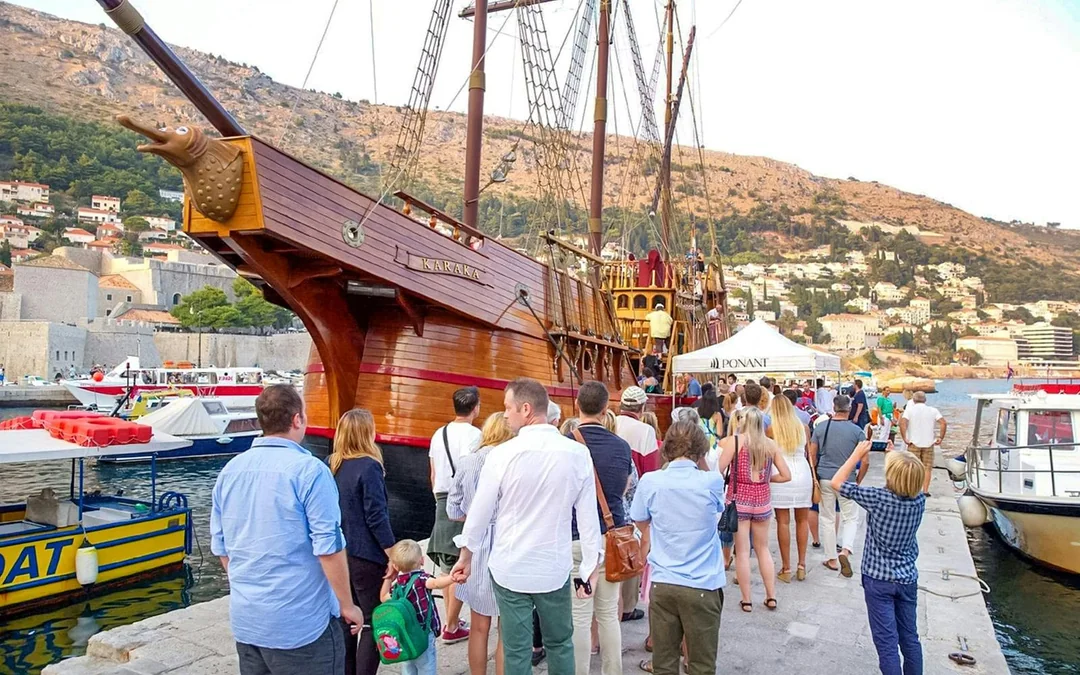 Dubrovnik: Sunset Cruise on Karaka Ship Image 2
