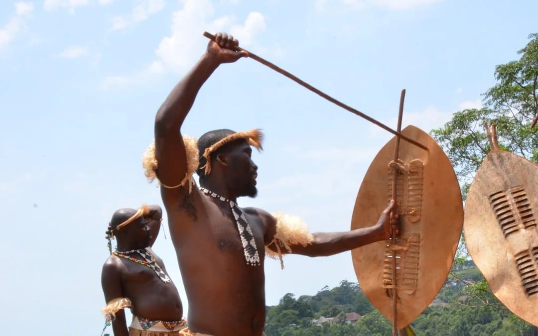 Durban Safari Day Tour: Natal Lion Park, Birds of Prey & Zulu Cultural Sites with Hotel Transfers Image 5