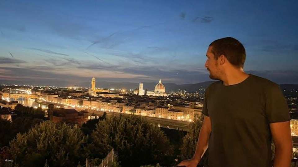E-bike night tour of Florence with stunning view from Piazzale Michelangelo