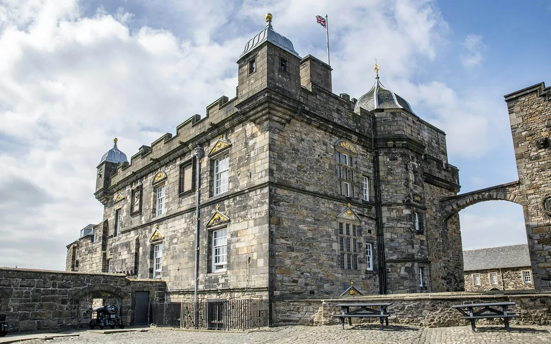 Edinburgh Castle and Royal Mile Guided Tour and Entry Ticket Image 2