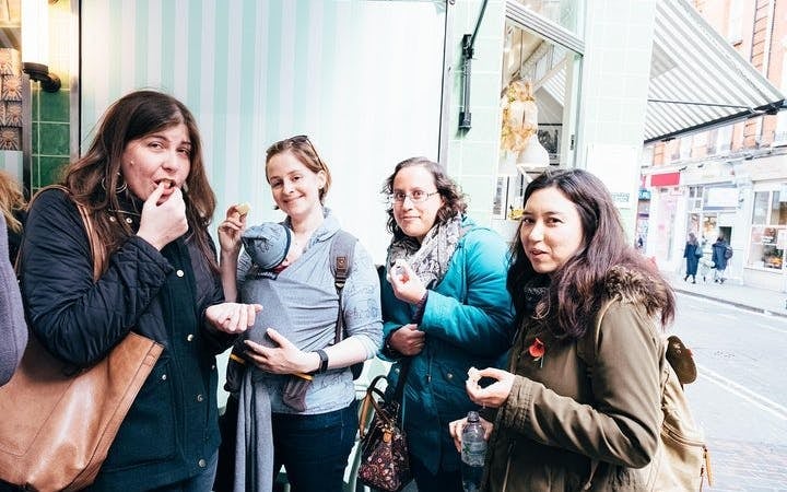 Edinburgh Cheese Crawl Guided Food Tour with Tastings and Cheese-Themed Quizzes Image 3