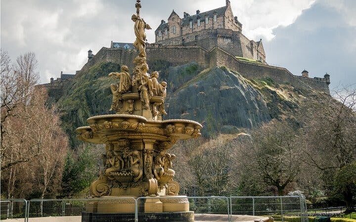 Edinburgh City of Wizards: Self-Guided City Exploration Game Image 4