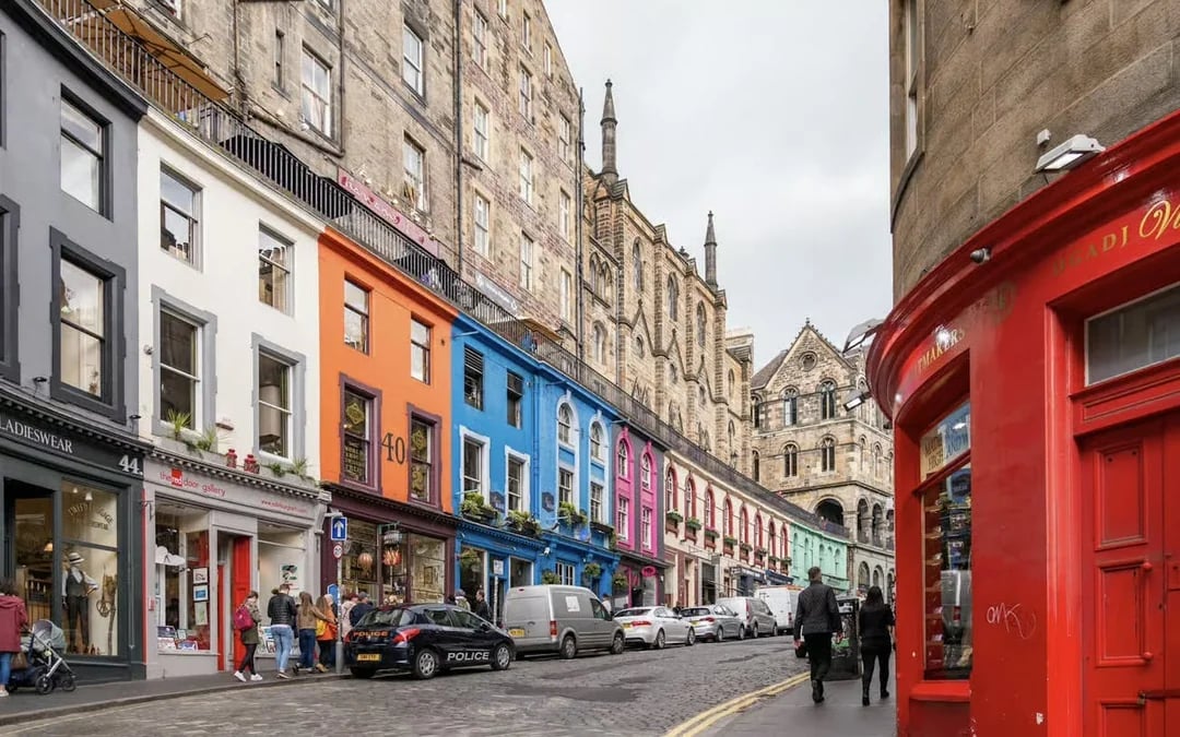 Edinburgh Old Town and Hidden Gems Guided Walking Tour Image 2