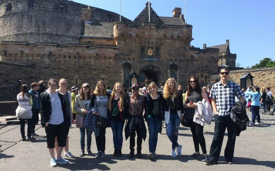 Edinburgh Old Town and Hidden Gems Guided Walking Tour Image 3