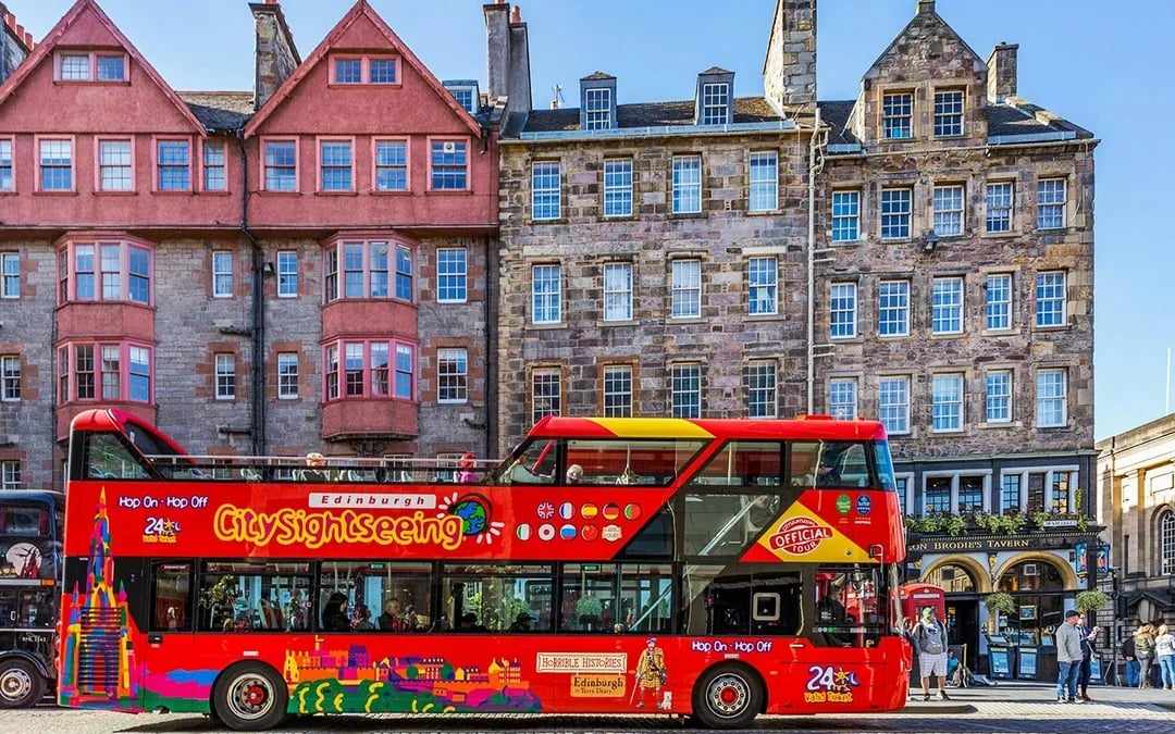 Edinburgh: Royal Attractions Tickets + 48-Hour Hop-On Hop-Off Bus Tour Image 12