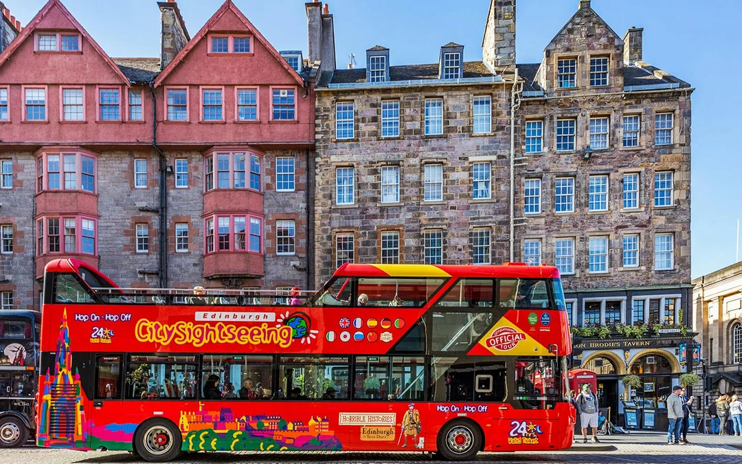 Edinburgh: Royal Attractions Tickets + 48-Hour Hop-On Hop-Off Bus Tour Image 12