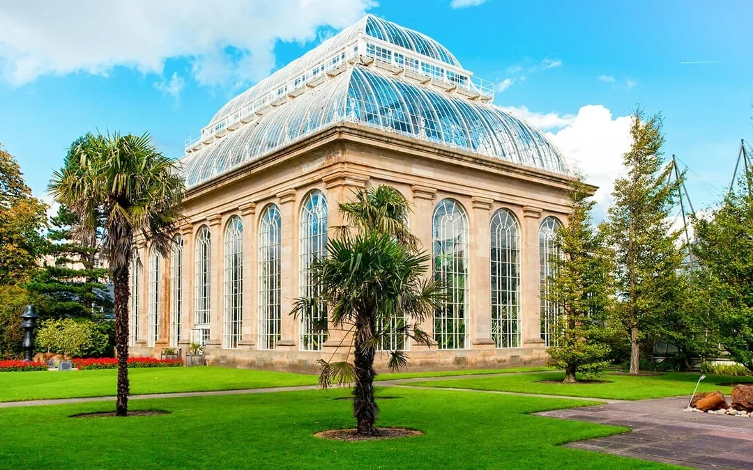 Edinburgh: Royal Attractions Tickets + 48-Hour Hop-On Hop-Off Bus Tour Image 6
