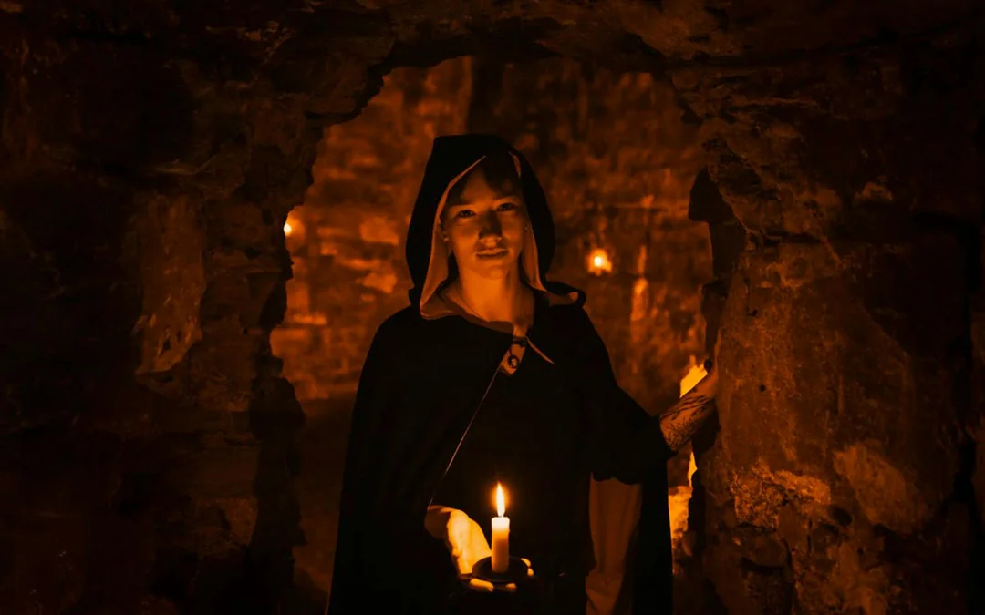 Edinburgh Underground Vaults & Graveyard Ghost Tour (18+ Only) Image 4