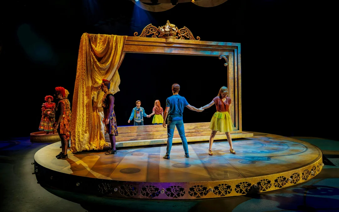 Efteling: CARO Theatre Show Entry Ticket Image 4
