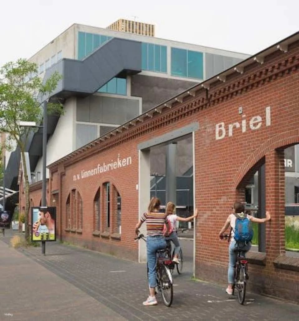 Eindhoven Highlights 2-Hour Bike Tour with Local Guide