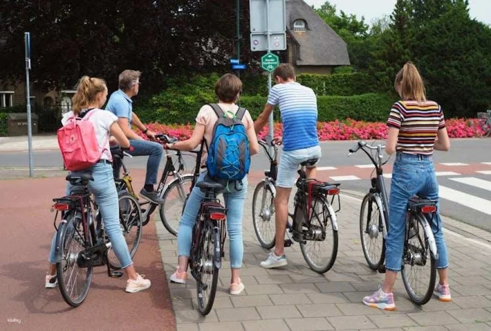 Eindhoven Highlights 2-Hour Bike Tour with Local Guide
