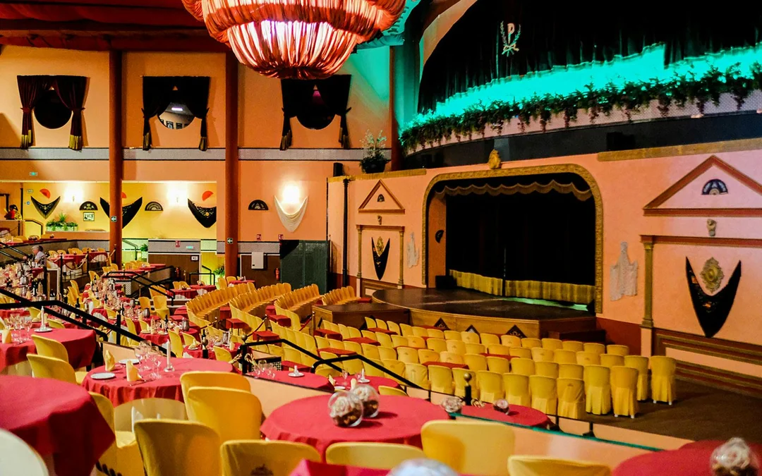 El Palacio Andaluz - Flamenco Show Image 9