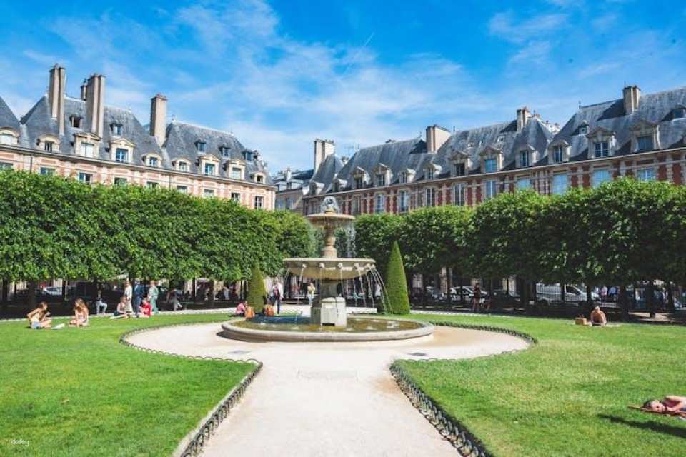 Electric bike tour of Paris