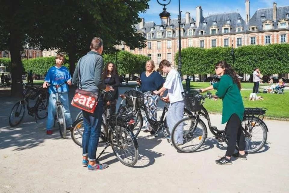 Electric bike tour of Paris