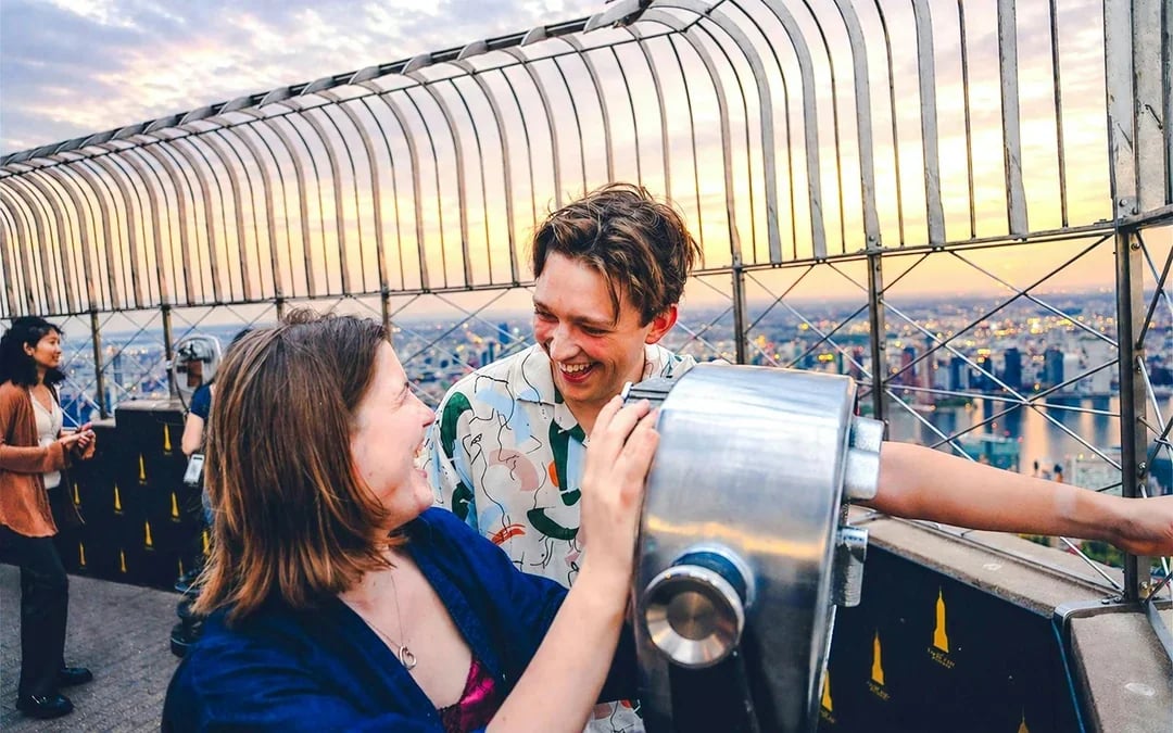 Empire State Building VIP Sunrise Experience: 86th Floor Access with Starbucks Reserve Coffee & Pastries Image 3