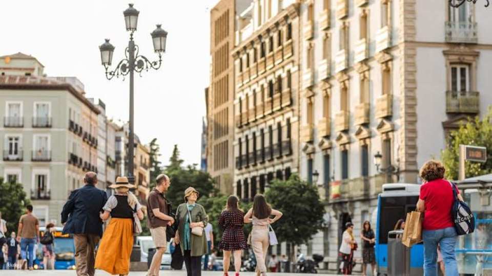 Enjoy a personalized half-day tour in Madrid with a local