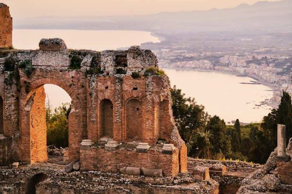Entrance tickets to the Ancient Theater of Taormina with Audioguide