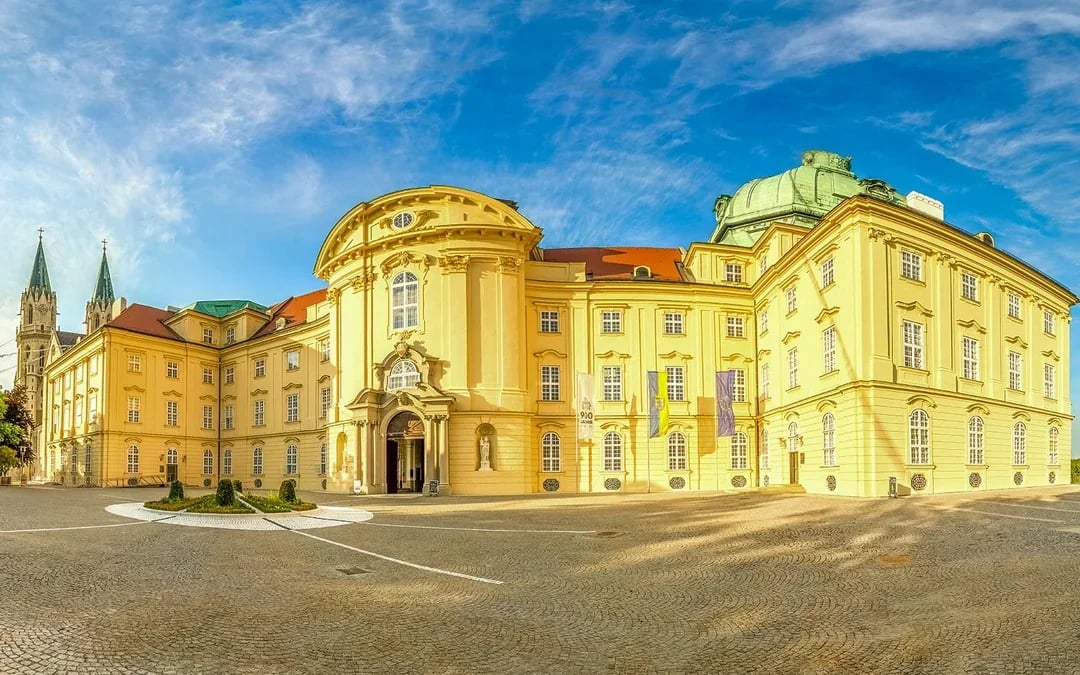 Entry to Klosterneuburg Monastery Image 1