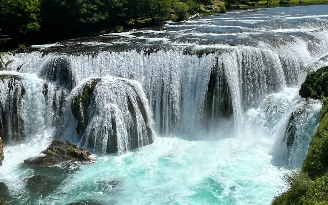 Epic Una whitewater rafting in Croatia Image 10