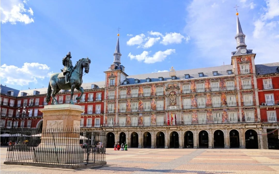 Escape the Inquisition in Madrid: Self-Guided City Exploration Game Image 3