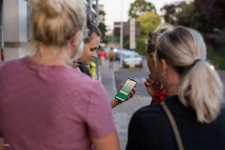 Escape Tour self-guided, interactive city challenge in Naples