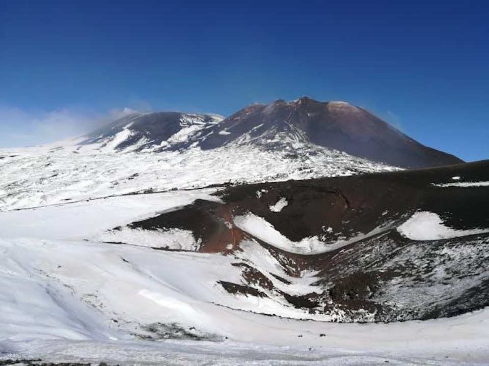 Etna trekking tour with local products tasting