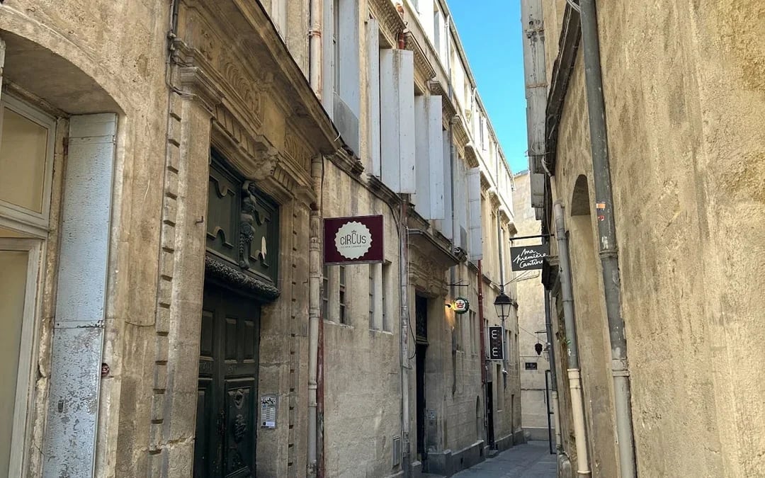 Euric's Bow in Montpellier: Self-Guided City Exploration Game Image 7