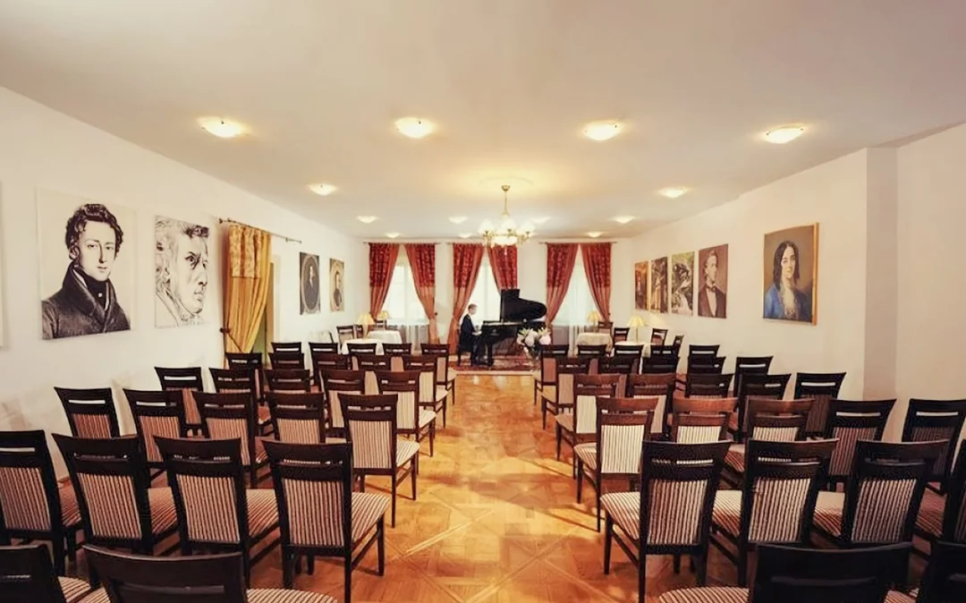 Evening Chopin Piano Concert at Chopin Gallery with a Glass of Wine Image 7