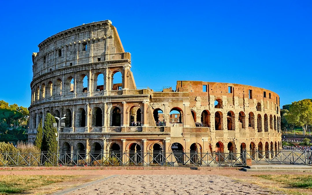 Evening Rome Walking Tour: Colosseum Arena, Trevi Fountain & Roman Forum Image 2