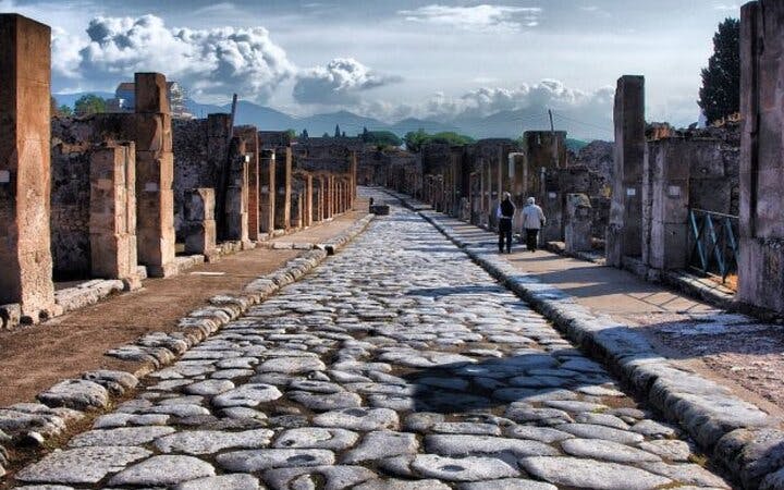 Exclusive Private Tour of Pompeii with a Local Guide Image 2