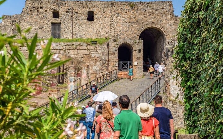 Exclusive Private Tour of Pompeii with a Local Guide Image 5