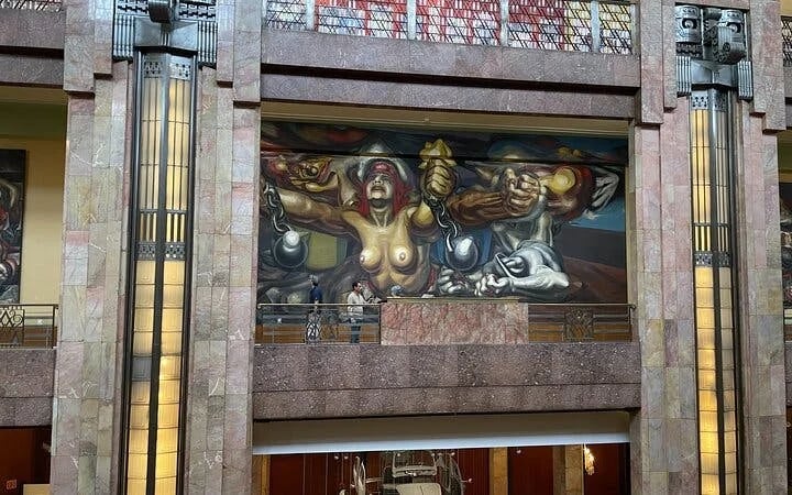 EXCLUSIVE TOUR to Palacio de Bellas Artes - small groups Image 8