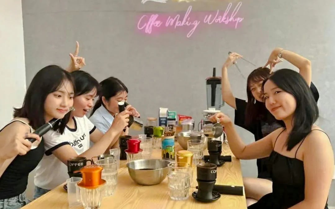 Experience Vietnamese Coffee Making Workshop In Da Nang Image 4