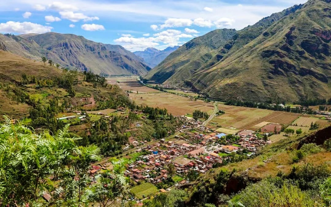 {
  "experienceName": "From Cusco: Huchuy Qosqo Guided Trek in the Sacred Valley"
} Image 3
