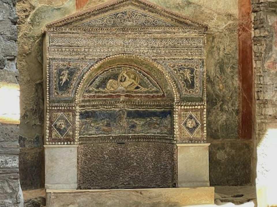 Express guided tour of Pompeii for small groups