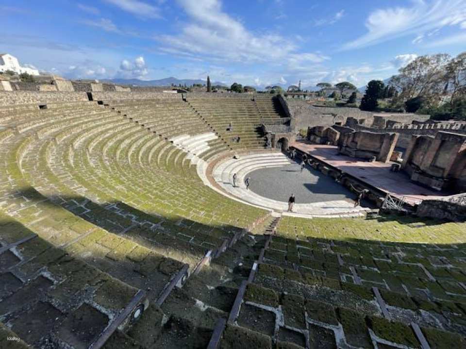 Express guided tour of Pompeii for small groups