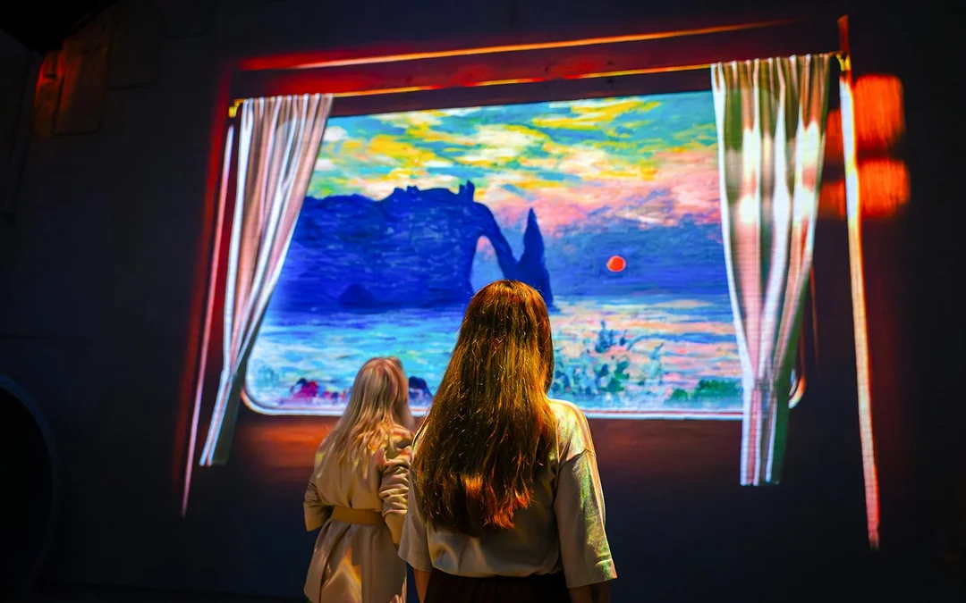 Fabrique des Lumières Tickets: Monet, Master of Impressionism Exhibition Image 2