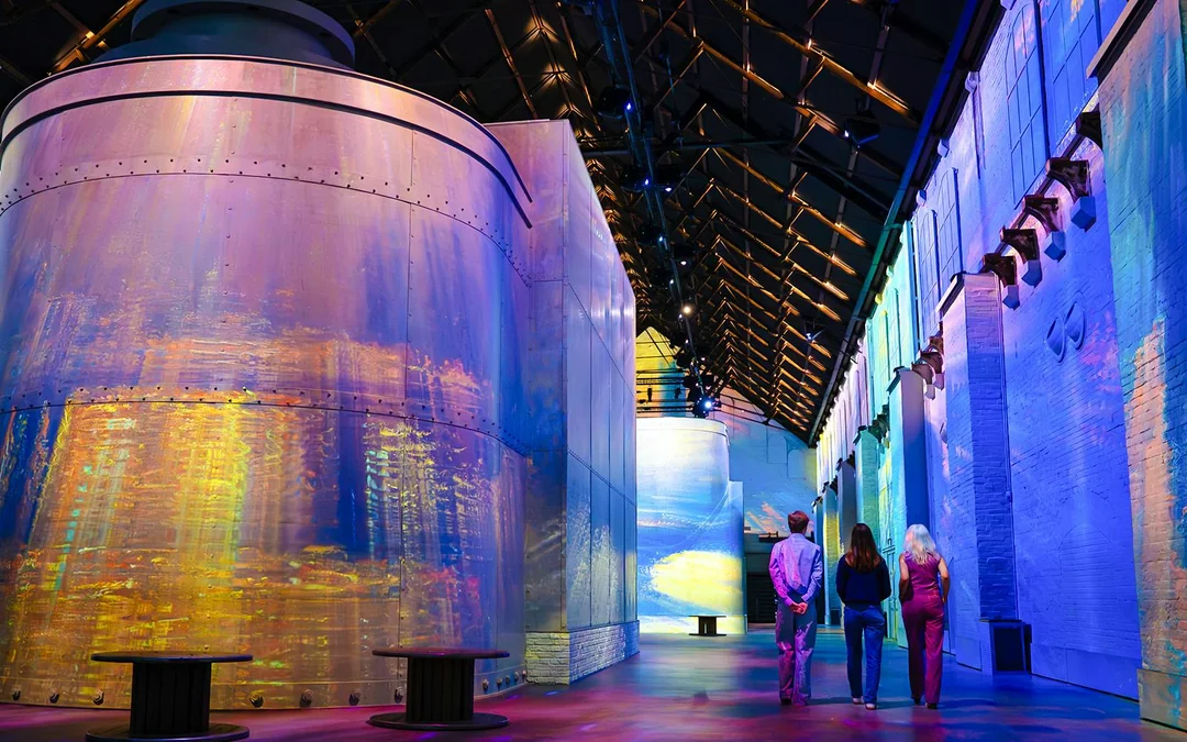 Fabrique des Lumières Tickets: Monet, Master of Impressionism Exhibition Image 4